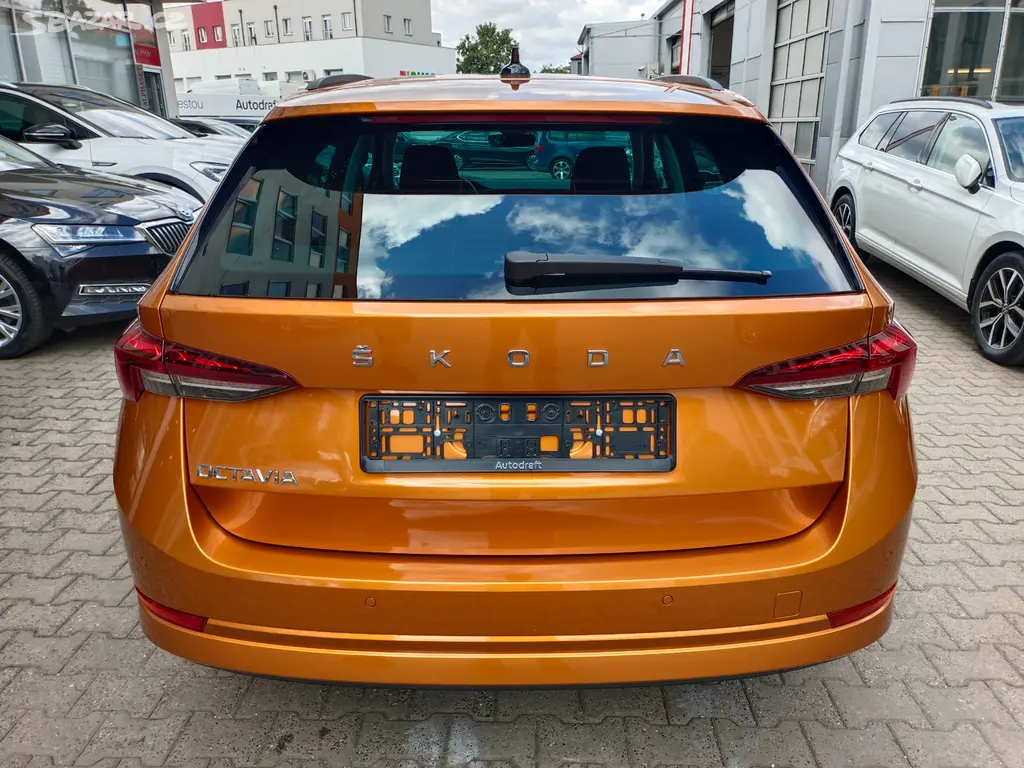 Škoda Octavia 4 Combi 2.0 TDI 110kW DSG Webasto - fotka 5