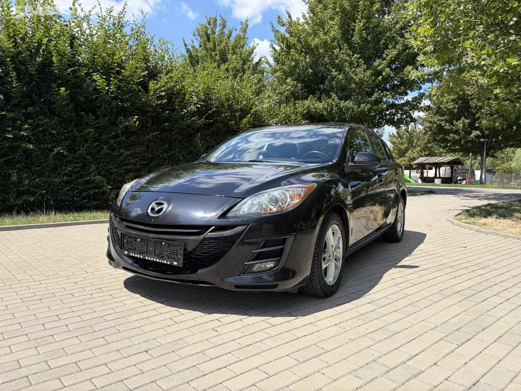 Mazda 3, 2.0 Exclusive-Line - fotka 2