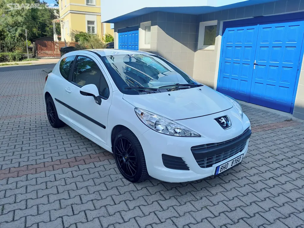 Peugeot 207 1,4i 55KW - fotka 2