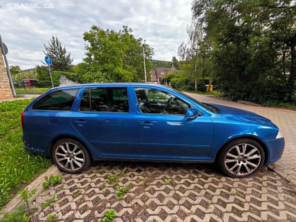 Škoda octavia 2 RS - fotka 5