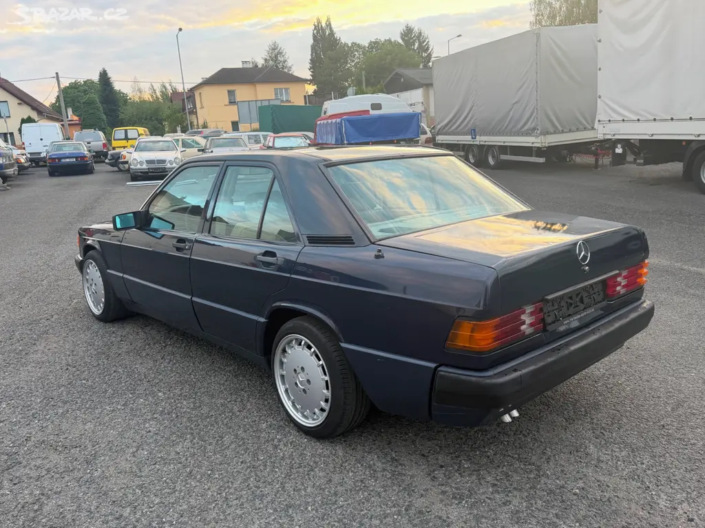 Mercedes Benz W201 190E 2.6 Manual - fotka 3