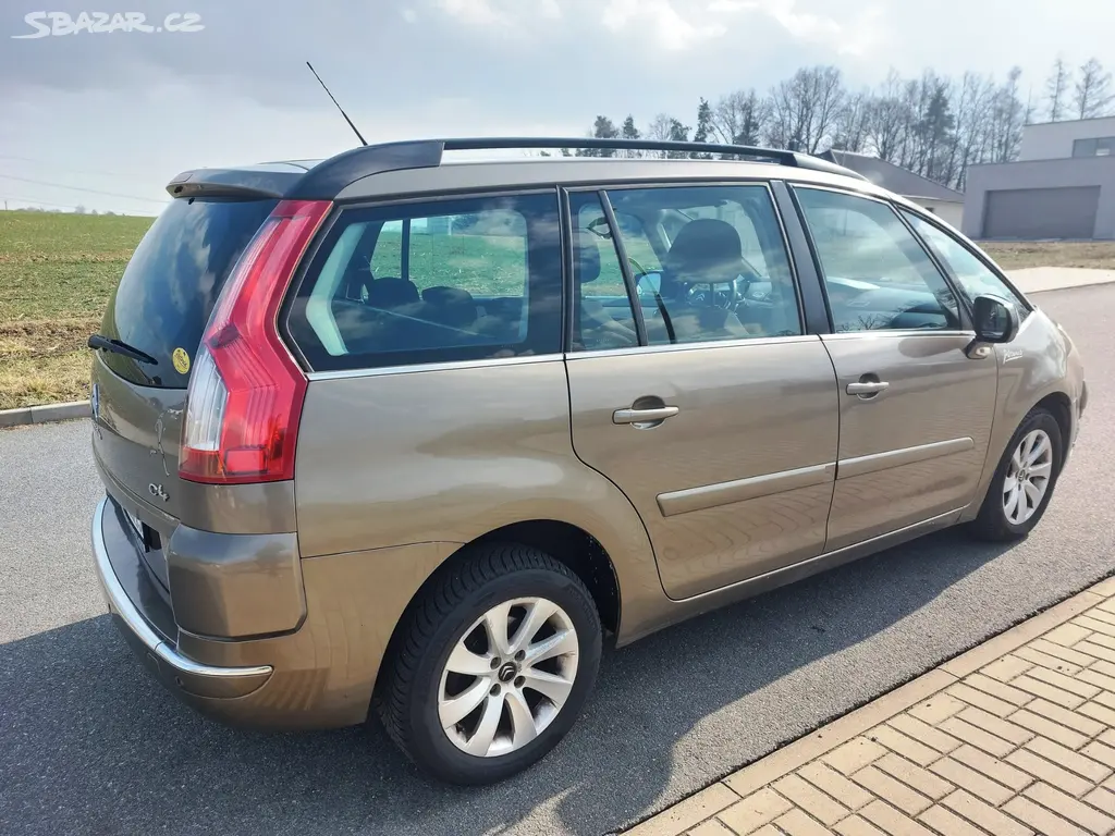 Citroën Grand C4 Picasso, 1.6 HDi, 7 míst, 11/2011 - fotka 4