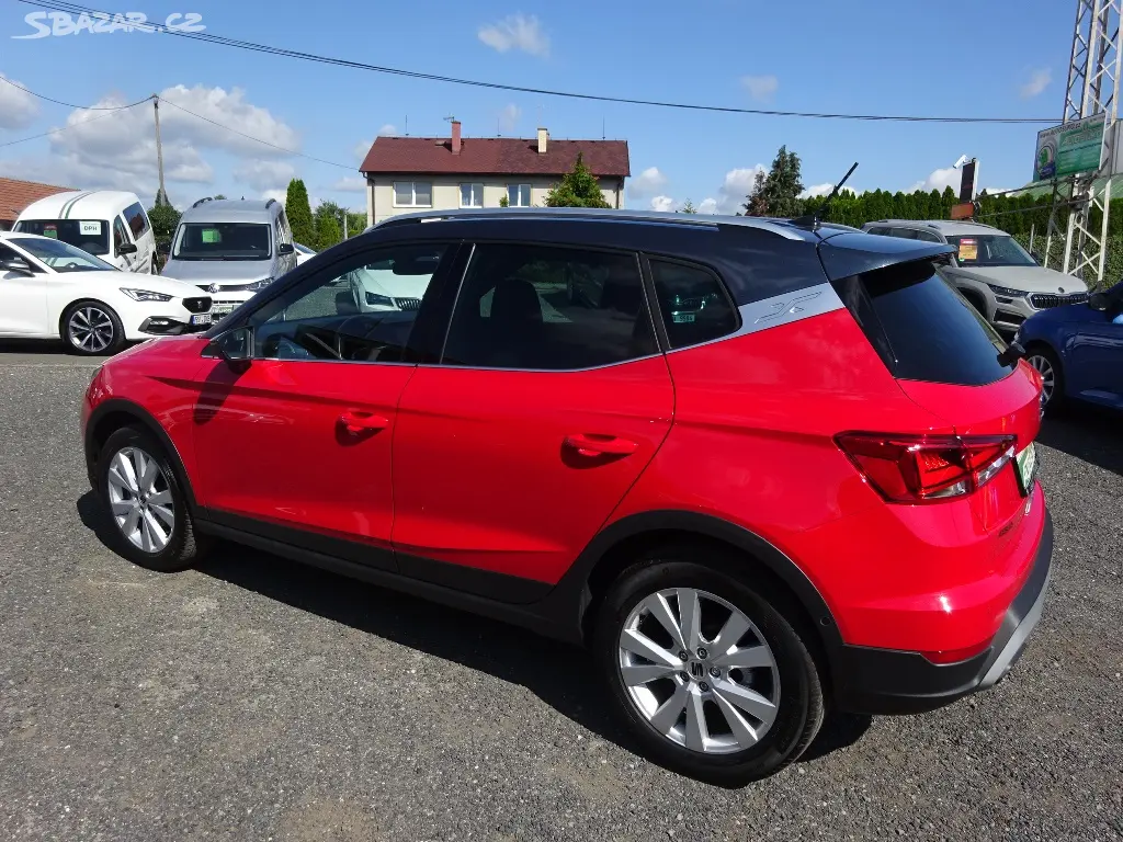 SEAT ARONA 1,5 TSI 110kW + 7st. DSG -2024- 9.860km - fotka 6