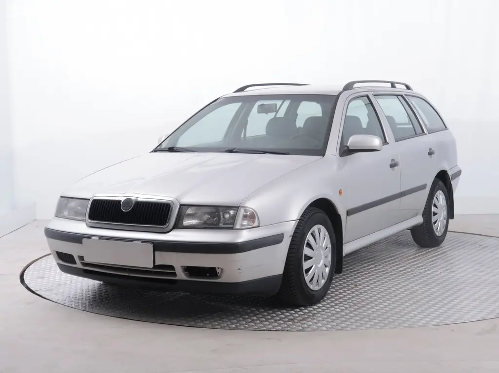 Škoda Octavia, 1.9 TDI, po STK, Tažné, Klima - fotka 2