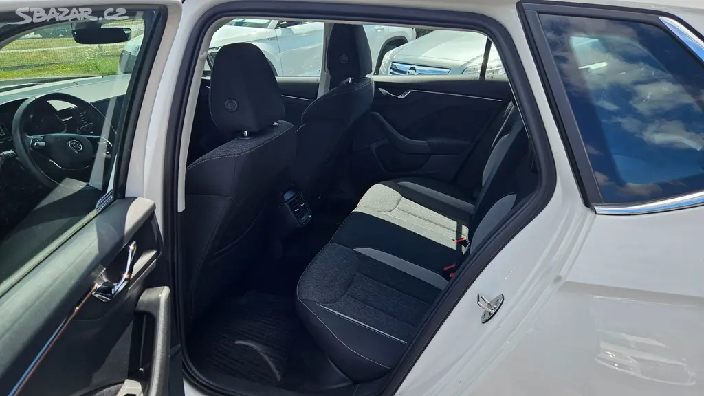 Škoda Kamiq 1,0 TSi DSG - fotka 6