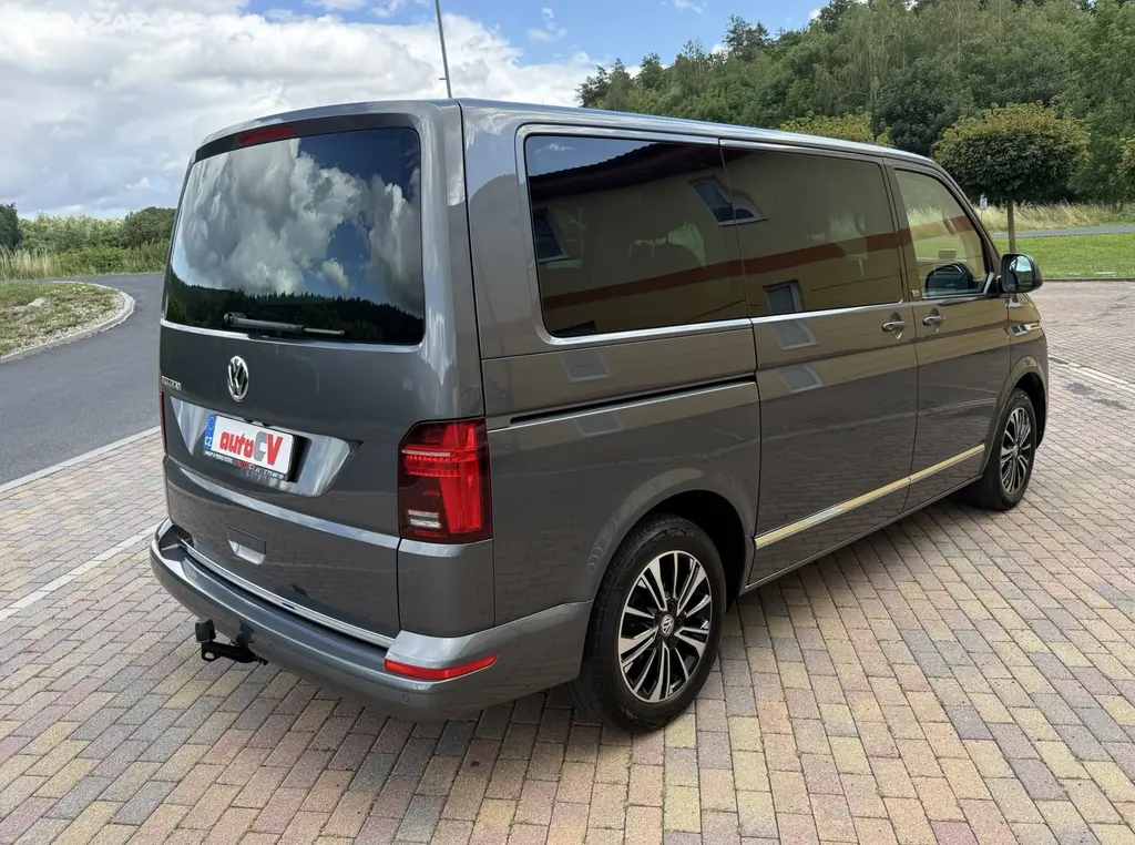 VW MULTIVAN T6.1 2.0 TDI 110kW DSG GEN SIX-2022- - fotka 5