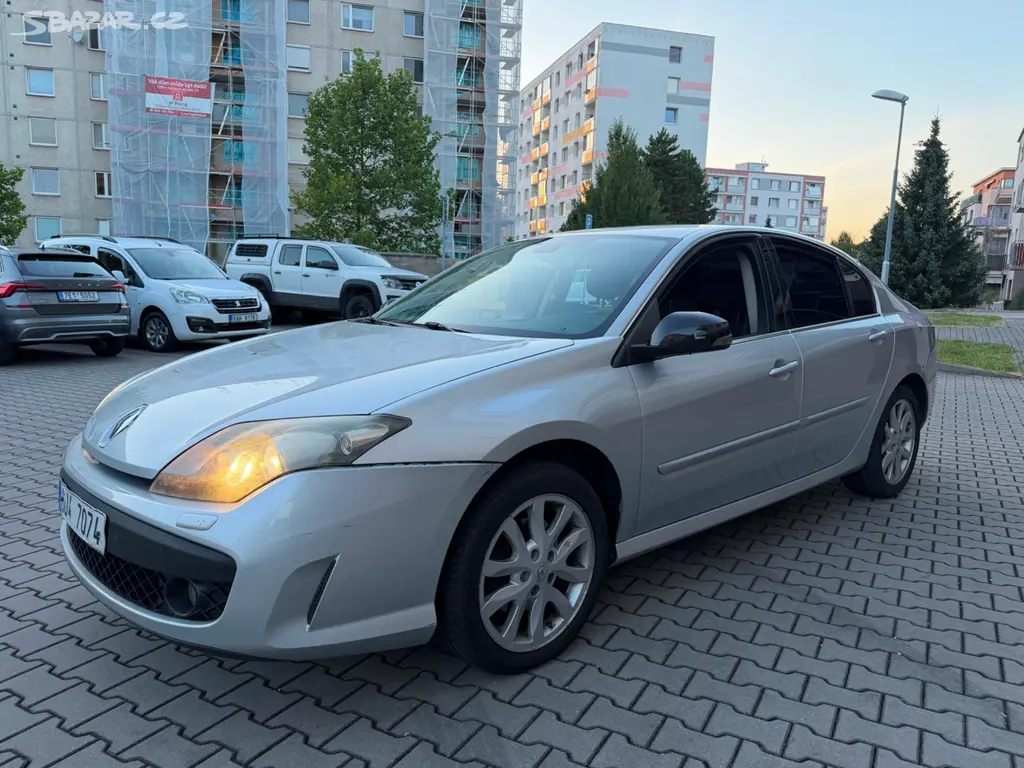 Renault Laguna 3 2.0 DCI 110Kw 124tis Km bez DPF - fotka 3