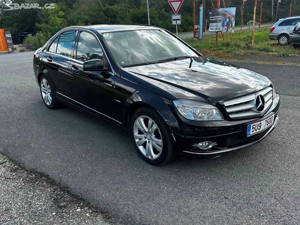 Mercedes-Benz C220 CDi, r.2010, automat, původ ČR - fotka 2