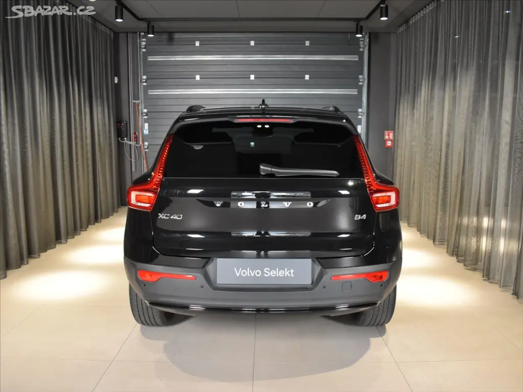 Volvo XC40, 2,0 B4 Ultra Panorama,BLIS - fotka 5