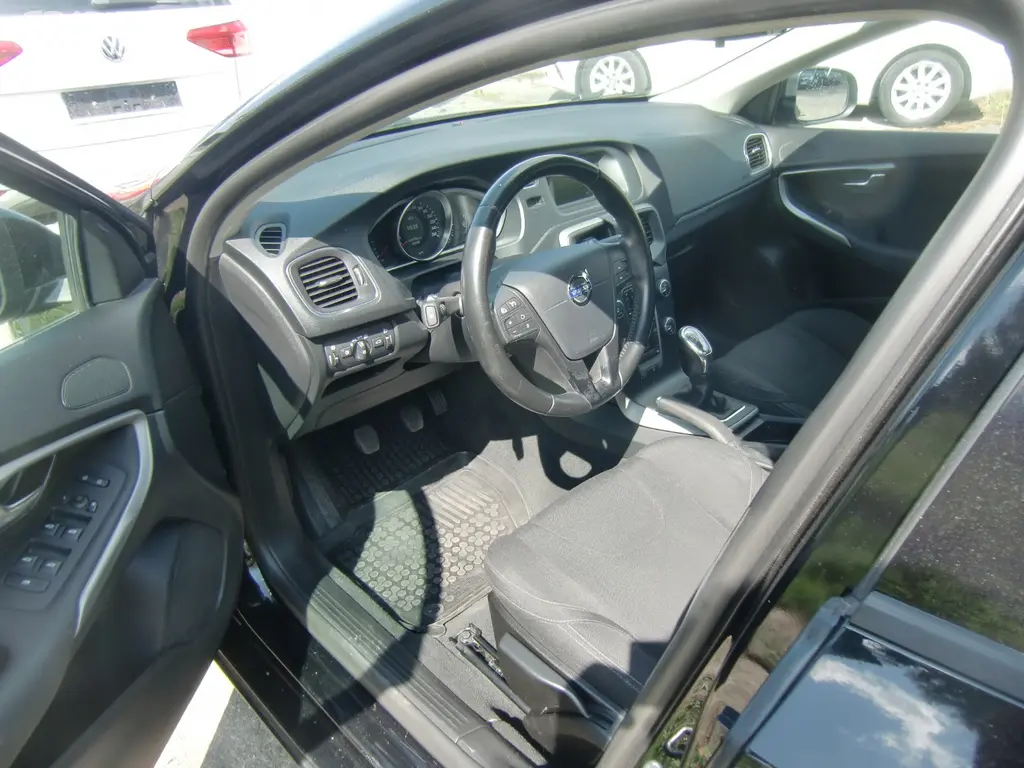 VOLVO V40 1,6D2 Basis - fotka 5