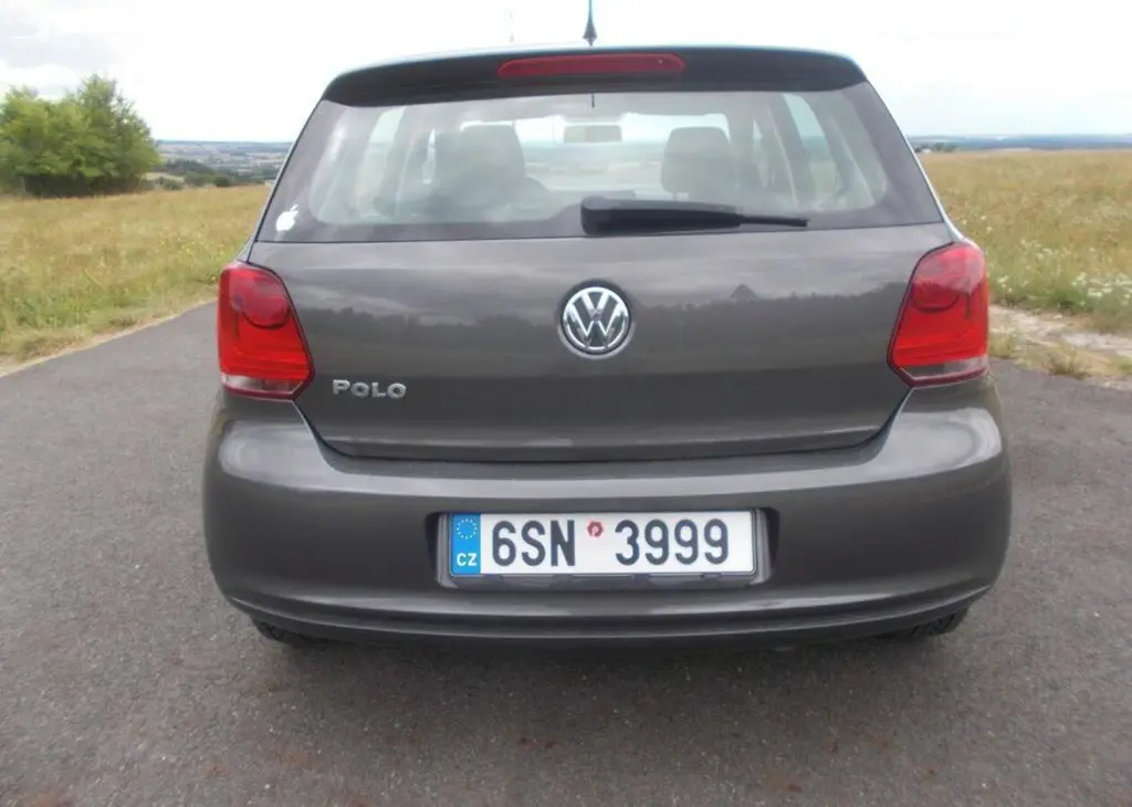 Volkswagen Polo 1,2 klimatronic ,velmi zachov. - fotka 4