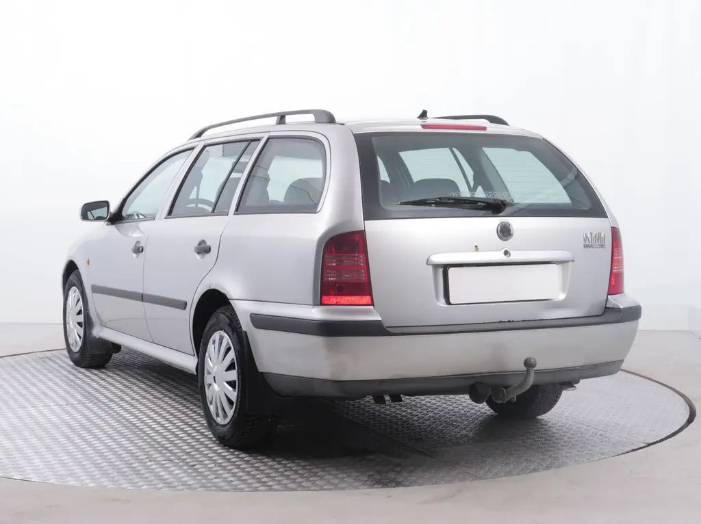 Škoda Octavia, 1.9 TDI, po STK, Tažné, Klima - fotka 4