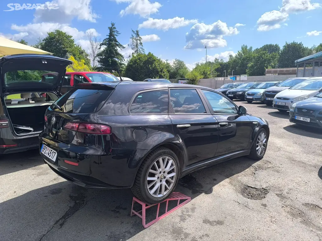 Alfa Romeo 159 2.0 JTDm 125kW Sportwagon,Xenon,ALU - fotka 5