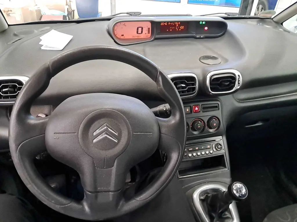 Citroën C3 Picasso, 1.4 i, LPG, Klima, rezervace - fotka 3