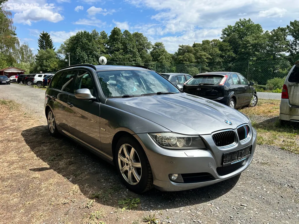 BMW 318D 105kW, r.v. 2012, najeto 230123km - fotka 2