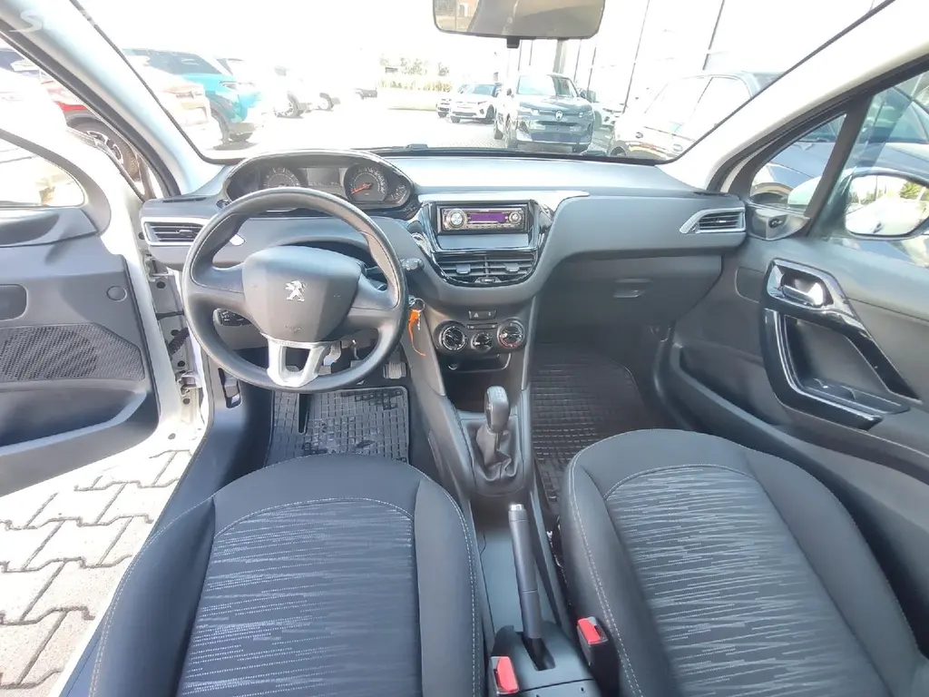 Peugeot 208, 1.2i 92k MAN5 nové CZ po STK - fotka 2