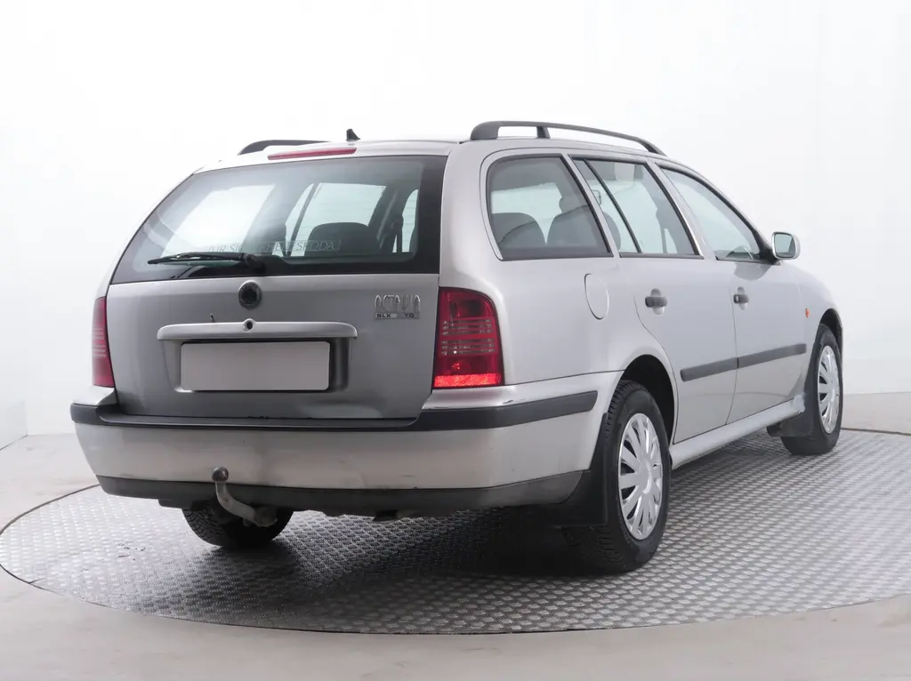 Škoda Octavia, 1.9 TDI, po STK, Tažné, Klima - fotka 5