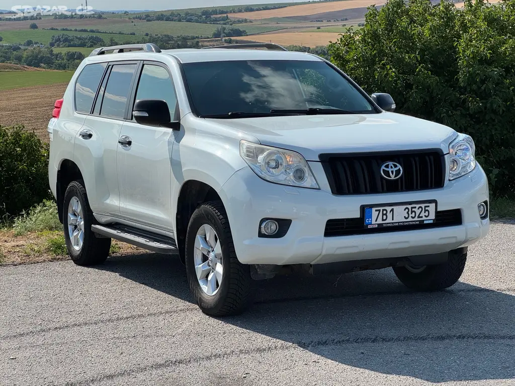 Toyota Land Cruiser 3.0 D-4D 4x4 1. majitel ČR DPH - fotka 5