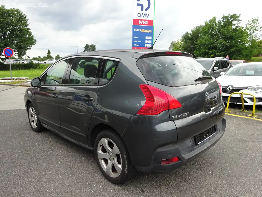 PEUGEOT 3008 1,6 HDI - fotka 5