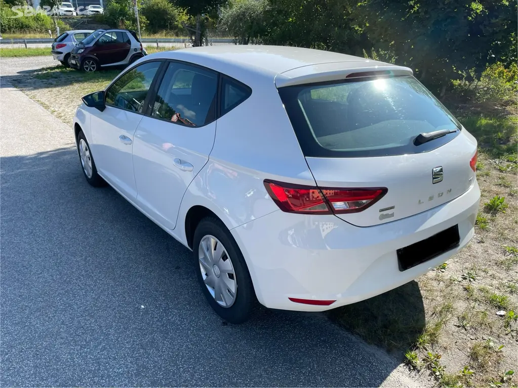 SEAT LEON 1,2 TSI 81KW 2015 PLNÝ SERVIS - fotka 2