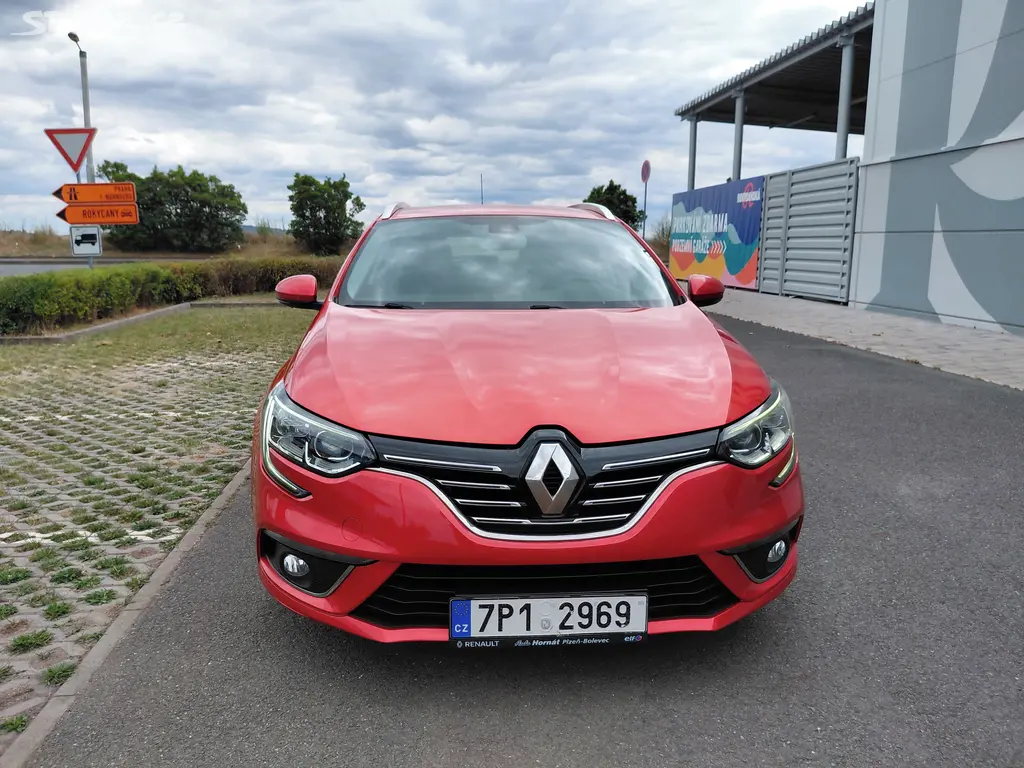 Renault Mégane, 1.2TCE 97KW 1.MAJ VELMI PĚKNÉ - fotka 2