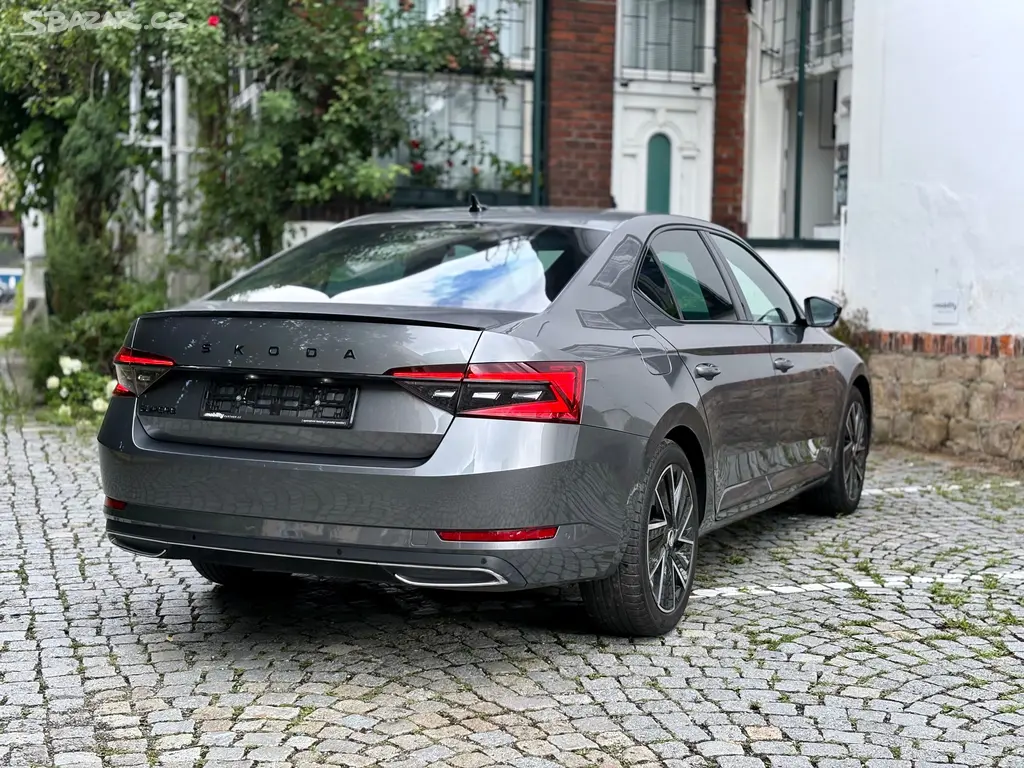 Škoda Superb, SPORTLINE 1.5 TSI 110kW DSG,ČR - fotka 5