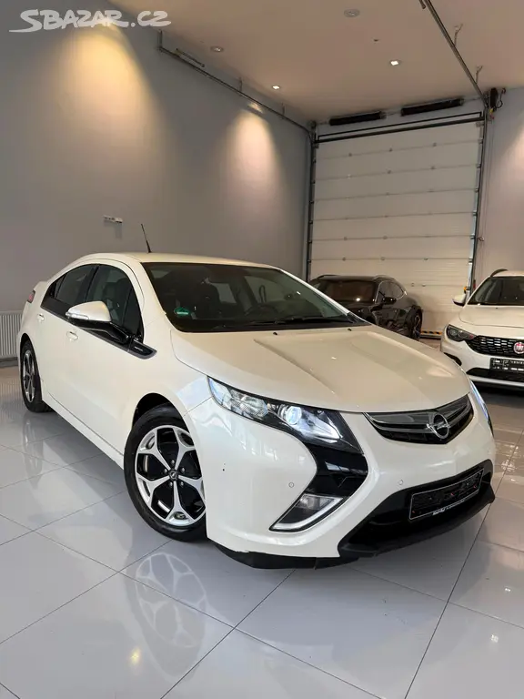 Opel Ampera, 1.4 HYBRID, 111 kW, TOP STAV - fotka 4