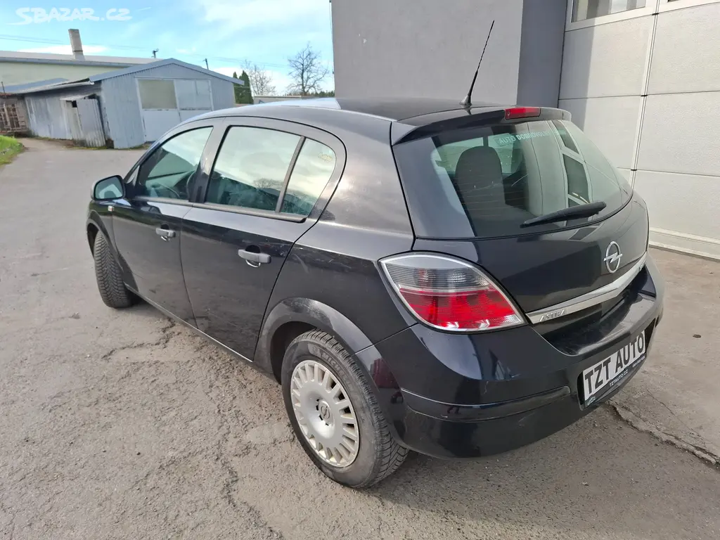 Astra 1.7CTDi 81KW r.11, VELMI SOLIDNÍ, SERVISKA - fotka 3
