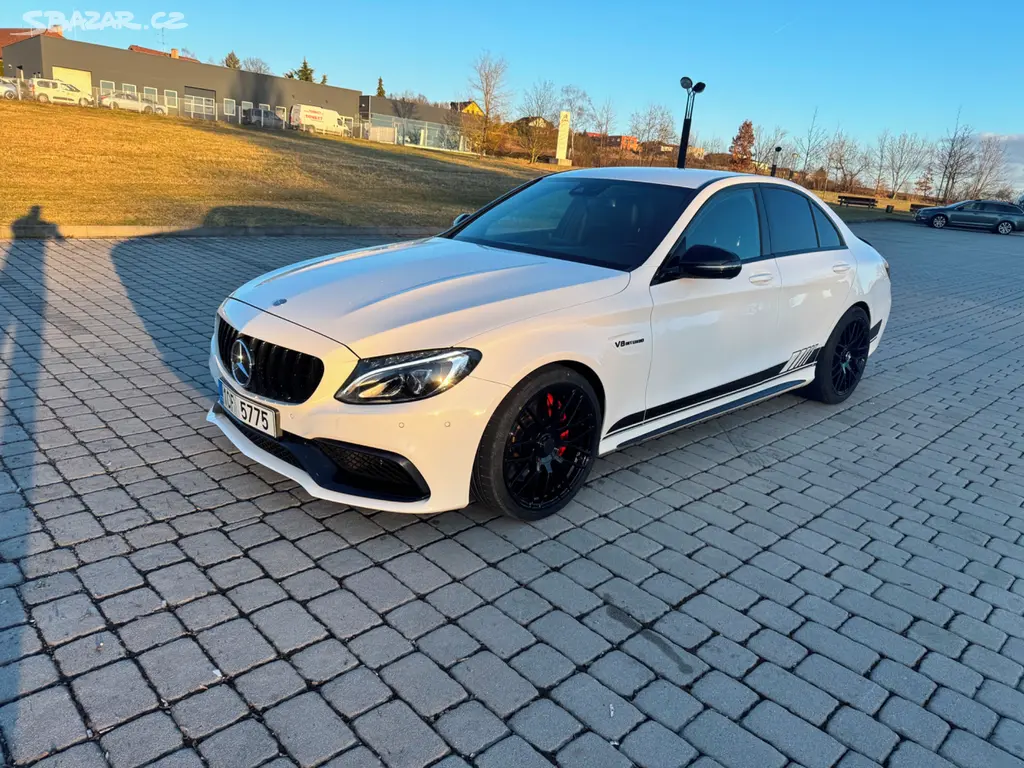 Mercedes-Benz C63 AMG W205 4.0 V8 biturbo