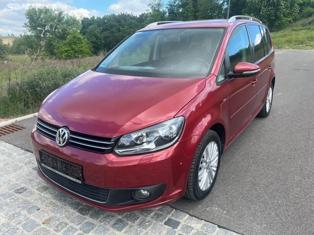 Volkswagen Touran 1.4 TSI DSG tažné alu