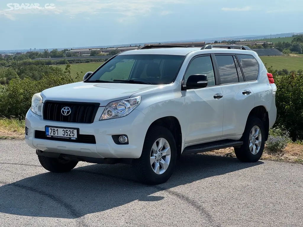 Toyota Land Cruiser 3.0 D-4D 4x4 1. majitel ČR DPH
