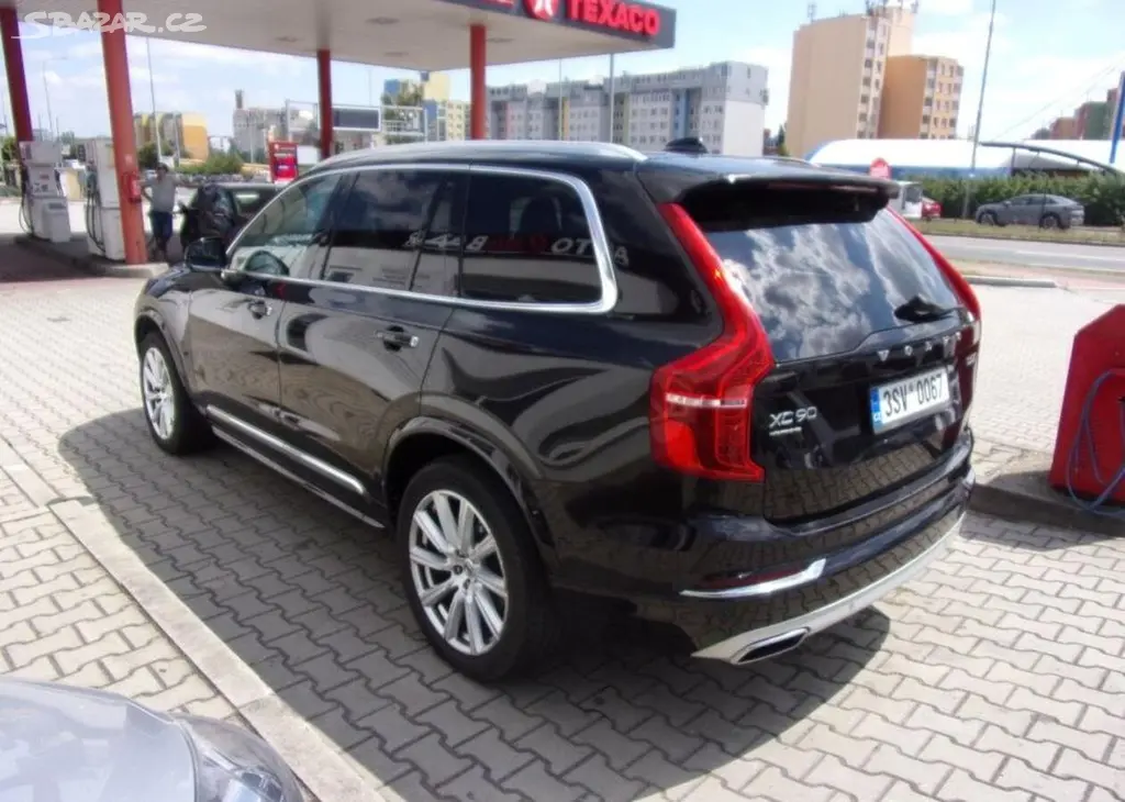 Volvo XC90 2,0D 165kW D5 AWD nafta automatická - fotka 6