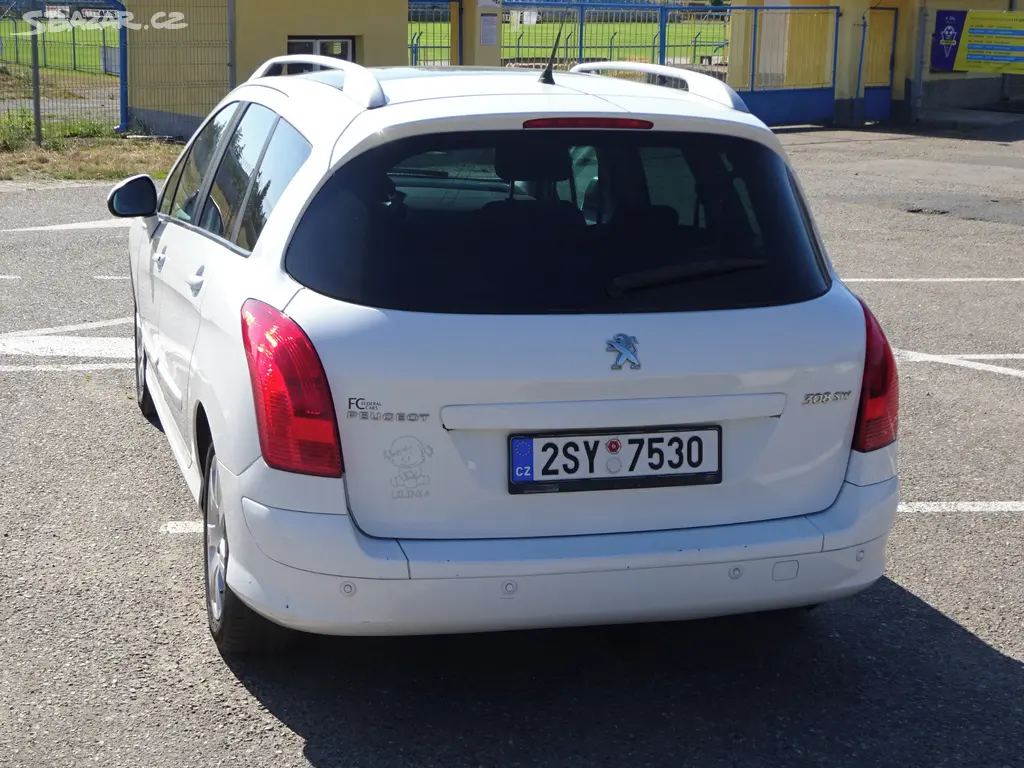 Peugeot 308 1.6 VVTi Combi SW r.v.2014 1.MAJITEL - fotka 4