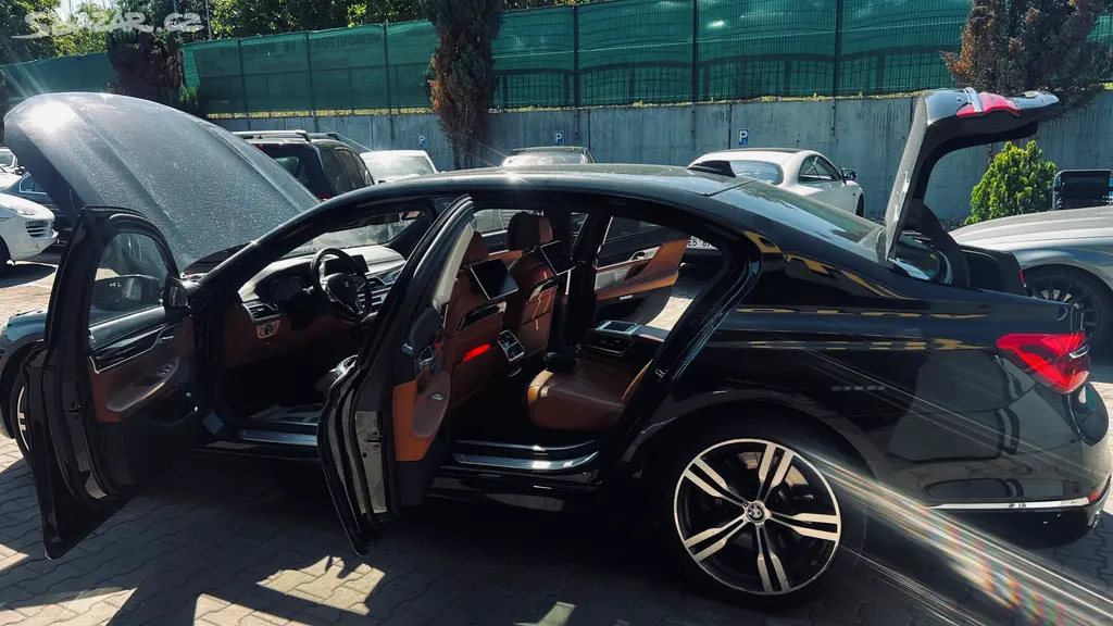 BMW 750Li  LONG X-drive INDIVIDUAL 2018 CZ 330KW