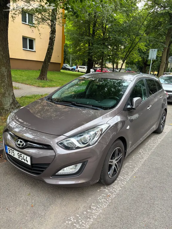 Hyundai i30 kombi 1.6 MPI 88 kW benzín