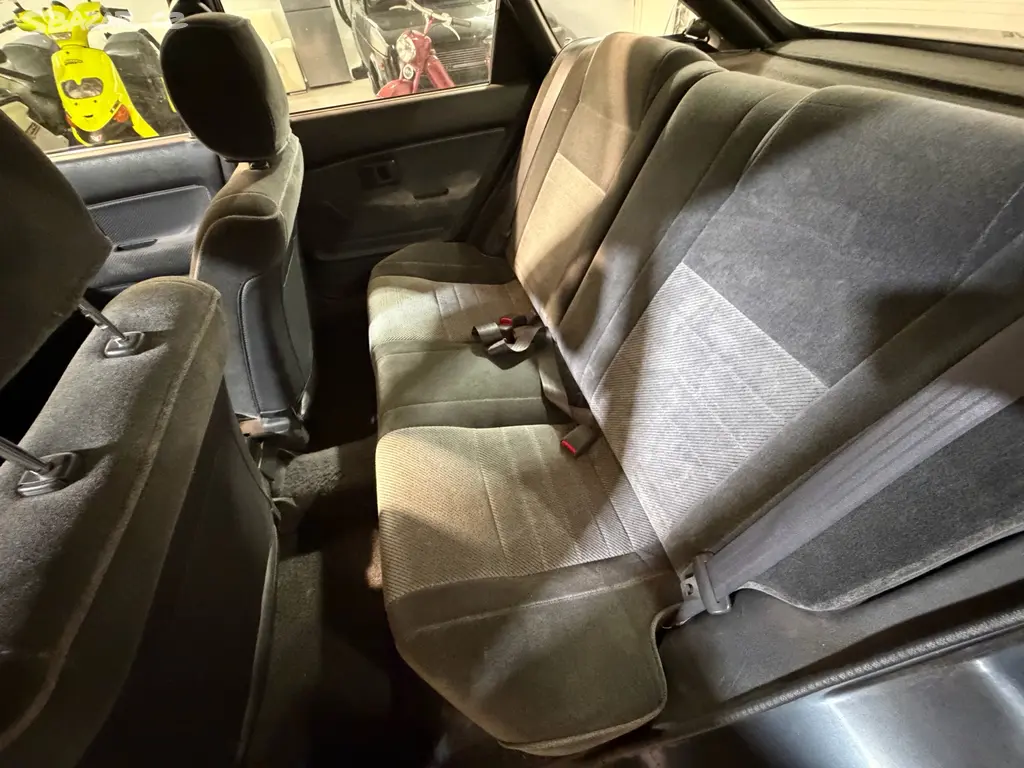 Toyota Corolla 1,6 GLI 80kw - fotka 5