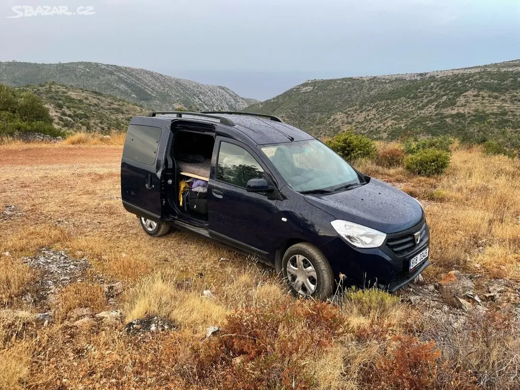Dacia Duster s LPG - mini obytný vůz - fotka 4