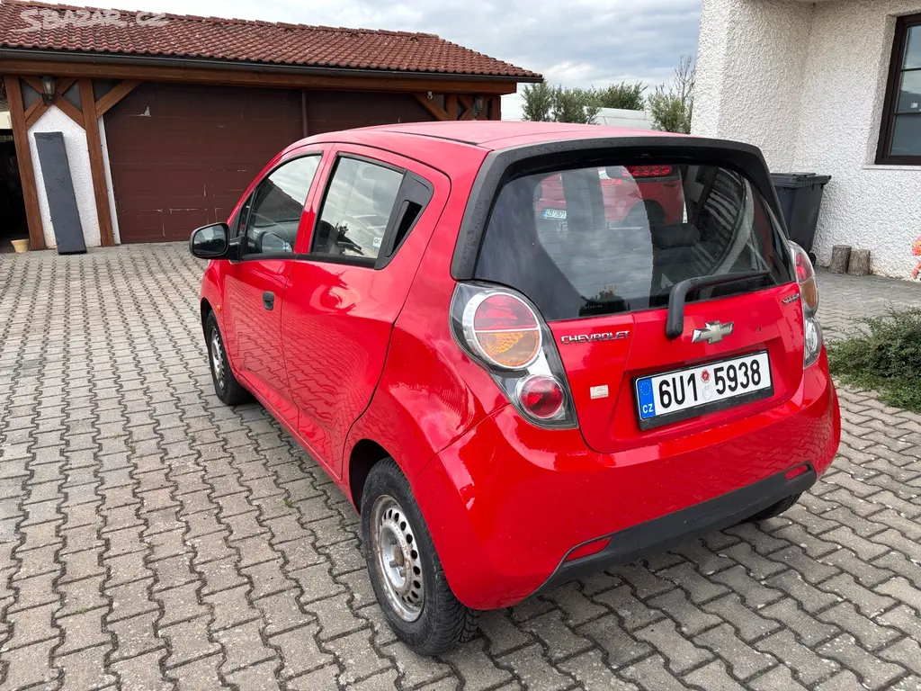 Chevrolet Spark 1,0i, r. 2010, klima - fotka 5