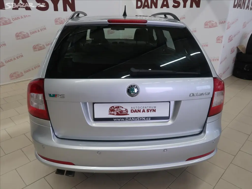 Škoda Octavia, 2,0 TDI CR RS Combi NEZ. TOPEN - fotka 5