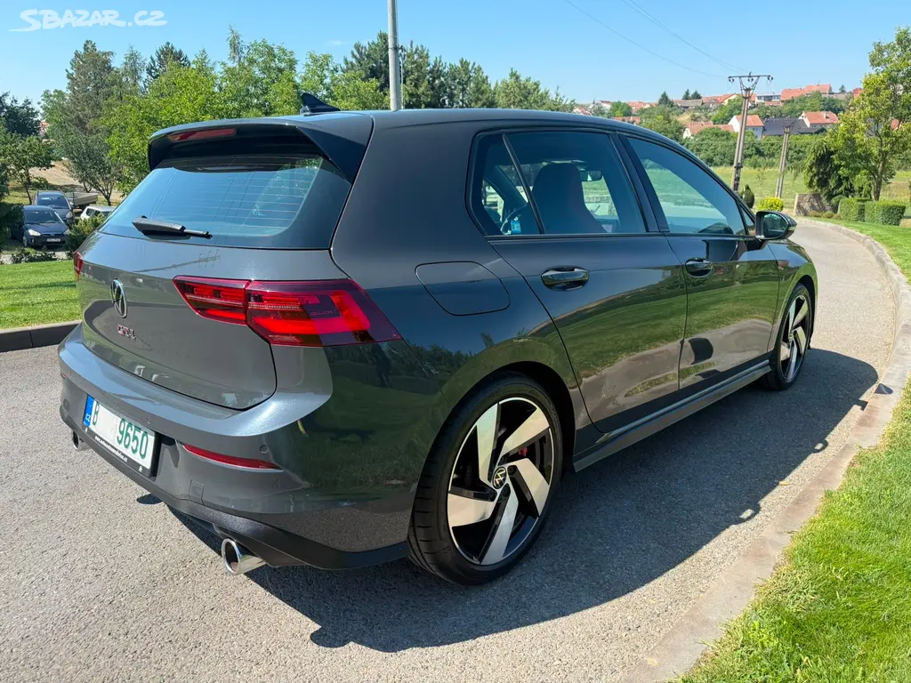 Volkswagen Golf, 2.0 GTI DSG TOP 180KW - fotka 5