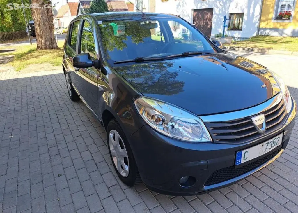 Dacia Sandero 1,2 16V klima benzín manuální