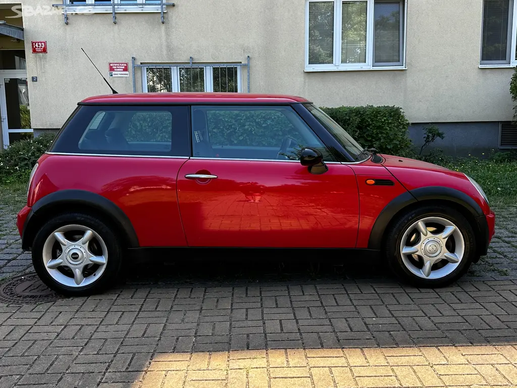 Mini Cooper One 1.6i ALU kola Klima - fotka 4