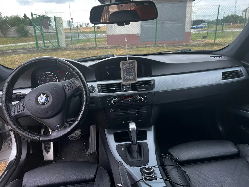 BMW E91 330d xdrive - fotka 5
