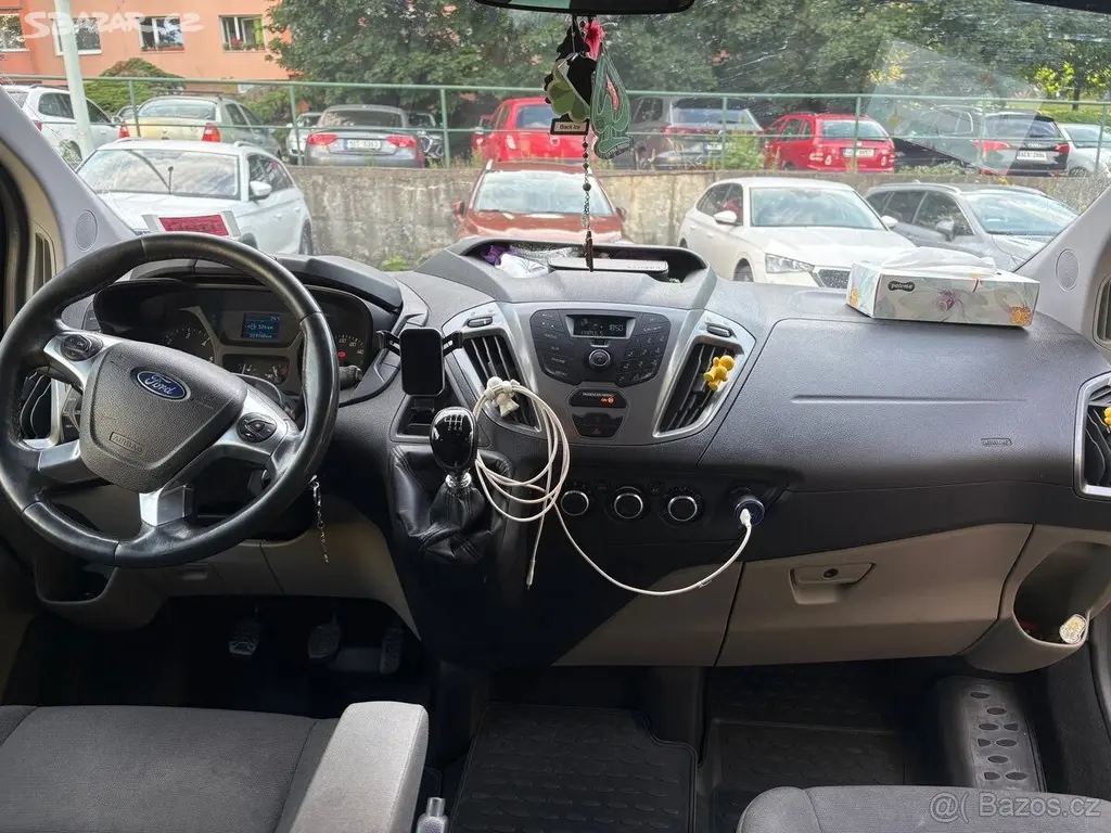 Ford Tourneo Custom 2,2 2013r.v.92 kW - fotka 6
