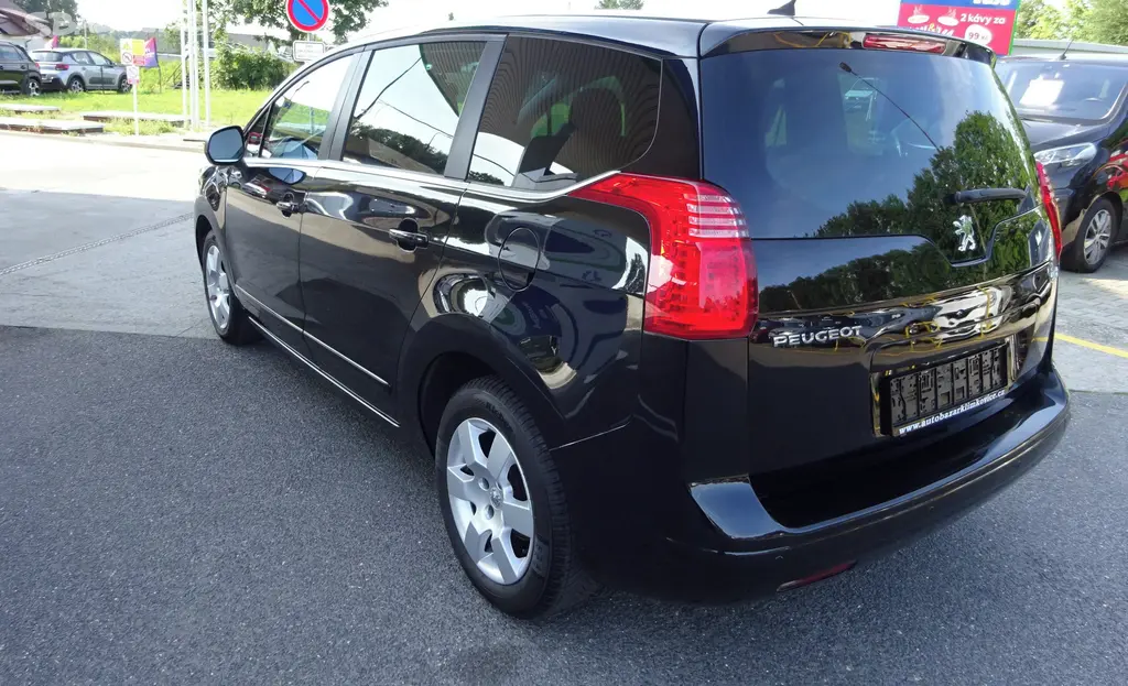 PEUGEOT 5008 2,0 HDI, 7 MÍST, PANORAMA - fotka 4
