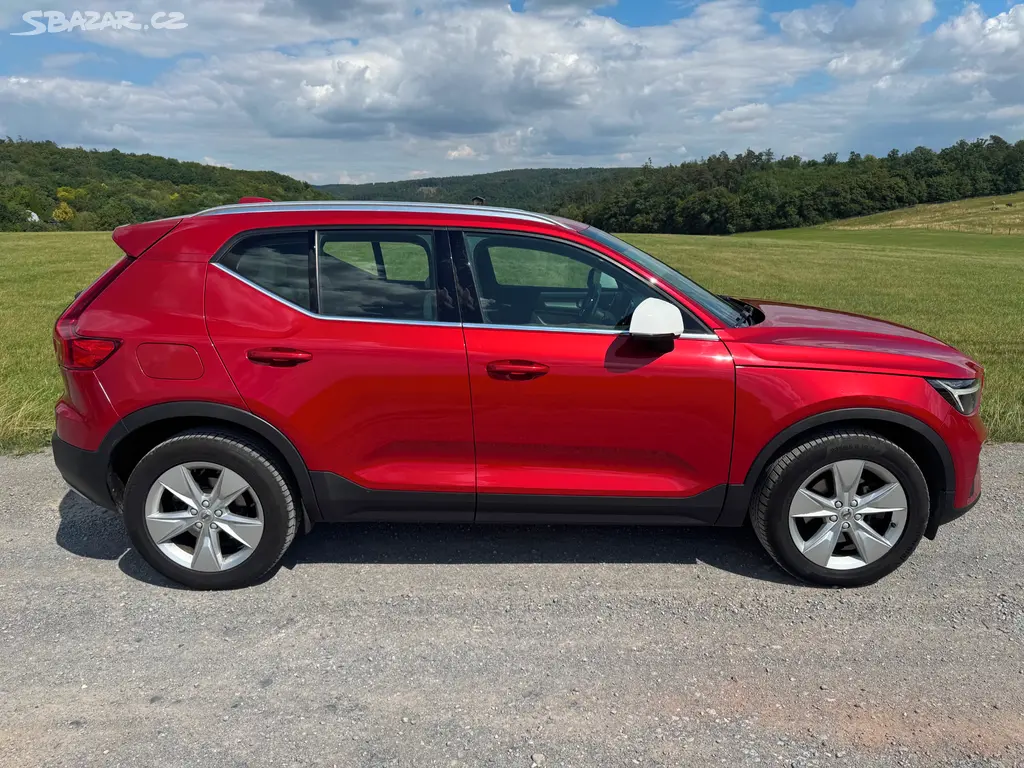 XC40 B4 BRIGHT+ 2.0 145kW ACC NAVI LED KAMERA ČR - fotka 6