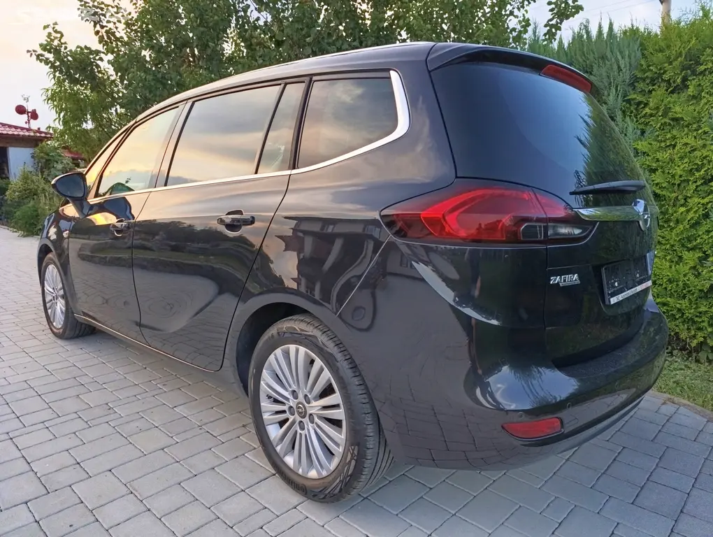 Opel Zafira Tourer 1.6 CDTi 100 KW, TOP VÝBAVA!!!! - fotka 2