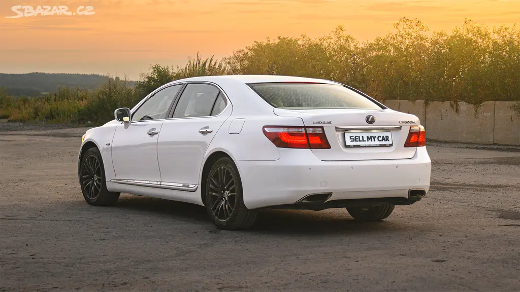 Lexus LS, 600HL Hybrid 5,0/290kW 4x4 ČR - fotka 6