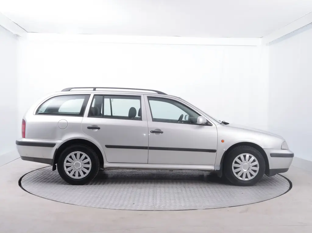 Škoda Octavia, 1.9 TDI, po STK, Tažné, Klima - fotka 6