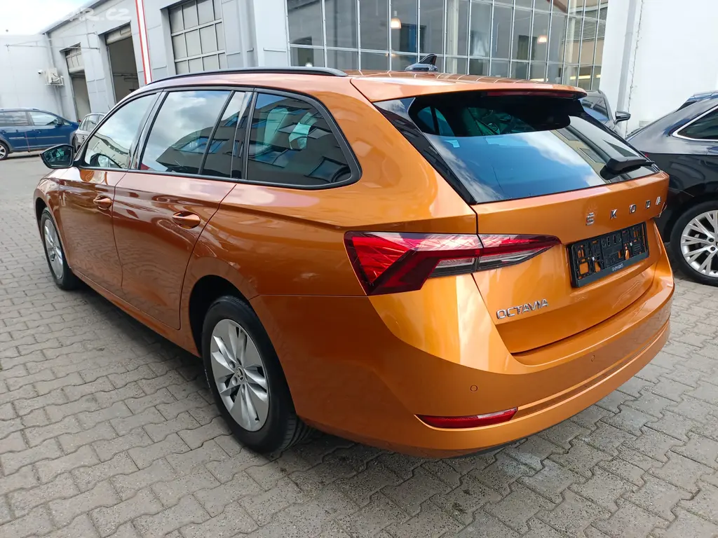 Škoda Octavia 4 Combi 2.0 TDI 110kW DSG Webasto - fotka 4